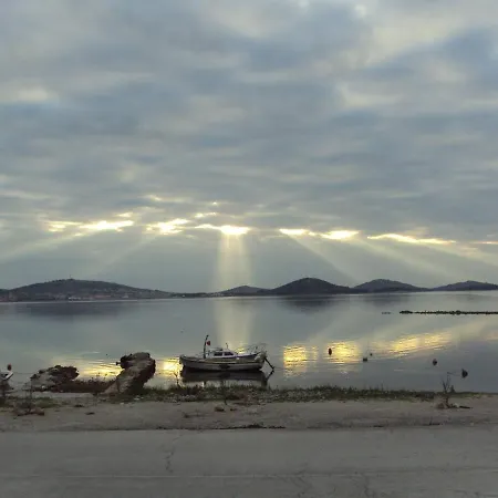 Διαμέρισμα Zvonimir Pirovac